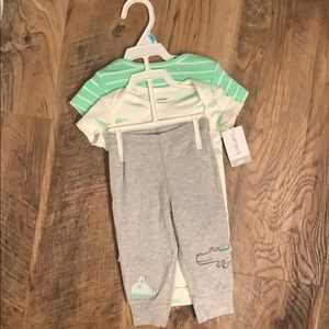 NWT Carter’s Alligator Set